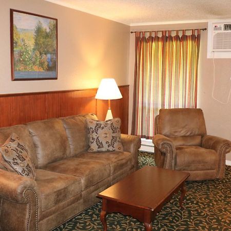 Friendship Inn Алтус Экстерьер фото